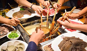 海底撈、呷哺呷哺關(guān)店，火鍋食材超市“退燒”，火鍋真的不“火”了嗎？