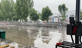 聚焦“封城”一周的鄭州凍品商：有人停業(yè)，有人睡倉(cāng)庫(kù)，市場(chǎng)冷清進(jìn)出困難…
